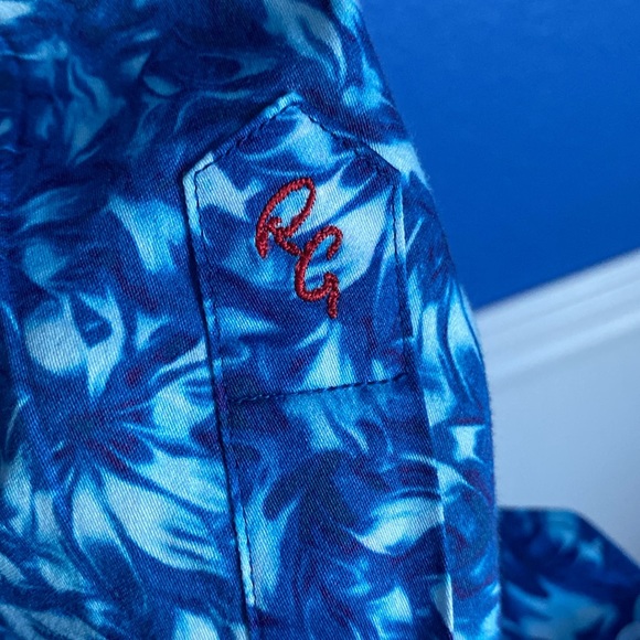 Robert Graham Cotton Long Sleeved Button Down Shirt. Blue Floral Pattern. Size M - Picture 10 of 16